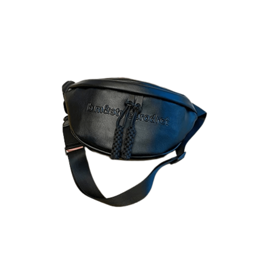 Alice, Crescent-shaped shoulder bag