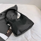 Celne, Retro Toteväska