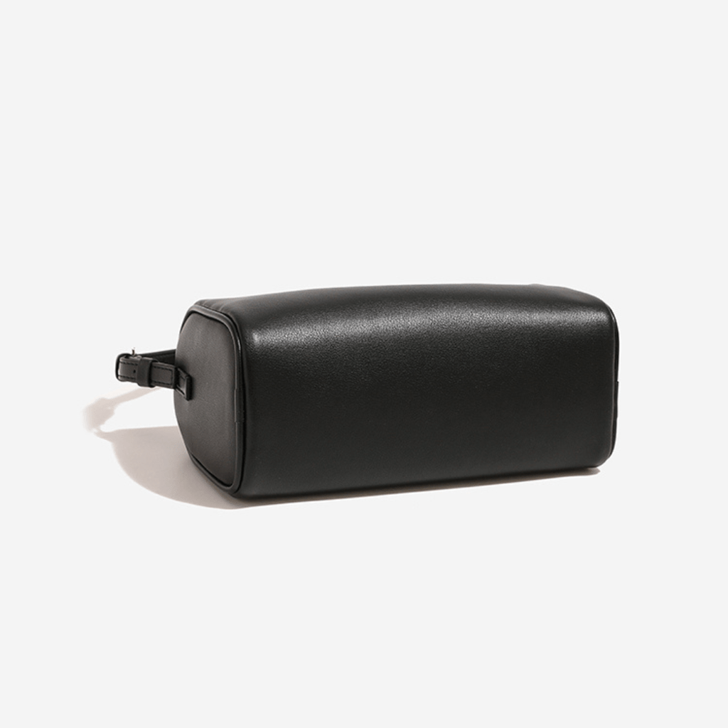 Ester, Elegant 90s-inspired shoulder bag