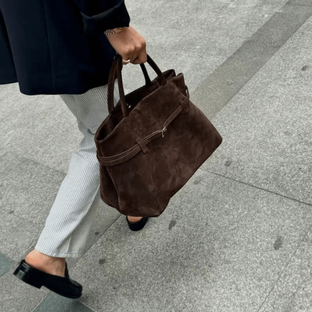 Hilda, taske i imiteret ruskind – stilfuld og alsidig