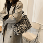 Sia, Tote taske med leopardmønster